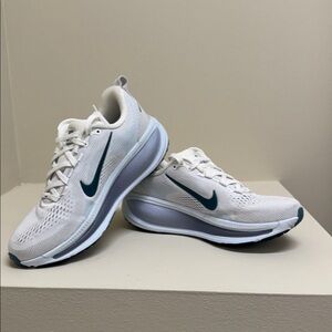 Nike White and Teal Athletic Shoes